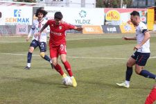 BOLUSPOR – DÜZCESPOR MAÇININ BİLET GELİRİ DEPREMZEDELERE BAĞIŞLANDI