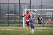 U17 Kızlar’da Derbi Liderin Oldu