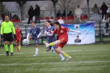 U17 Kızlar’da Derbi Liderin Oldu